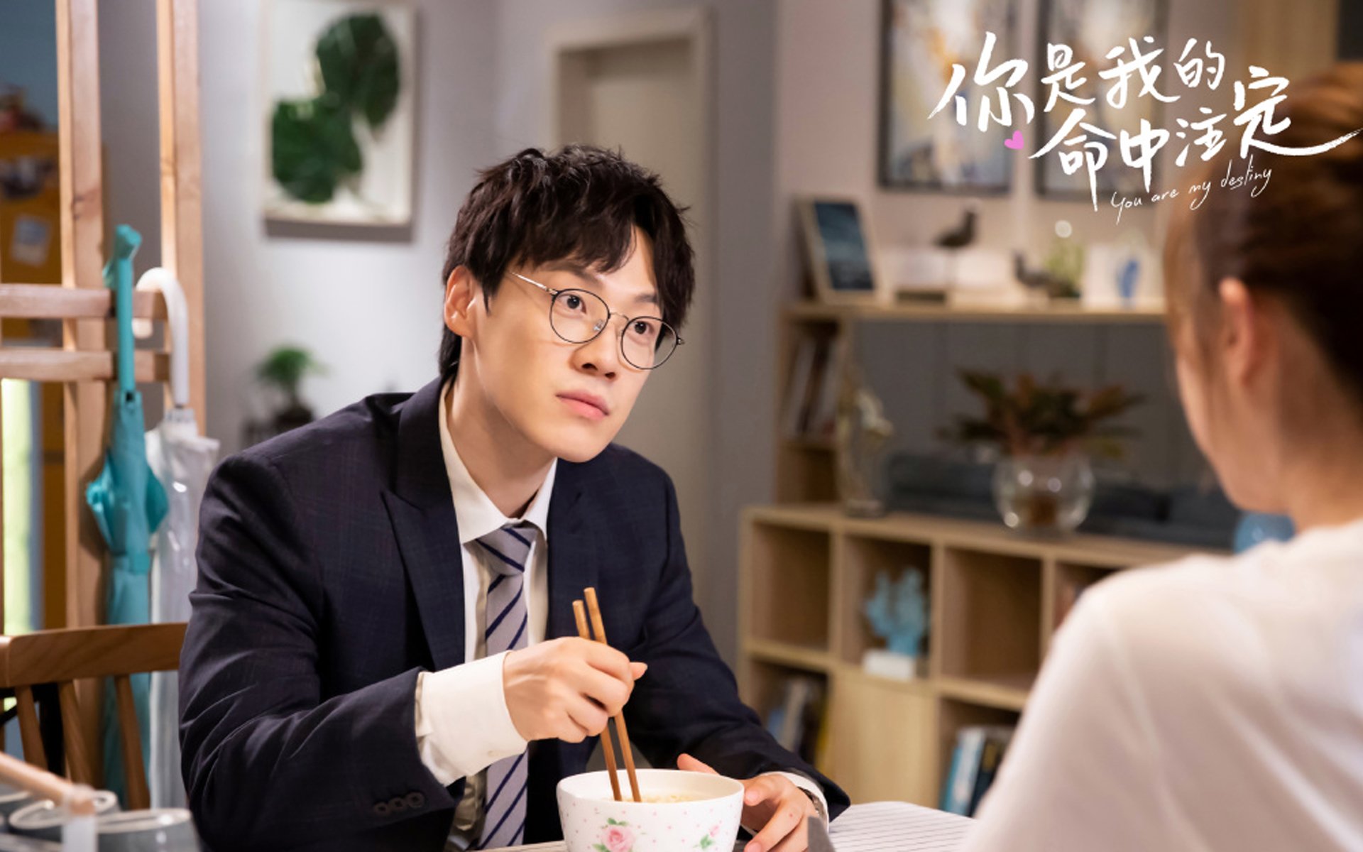 米兰双雄奋勇拼搏，意甲争冠局势紧张